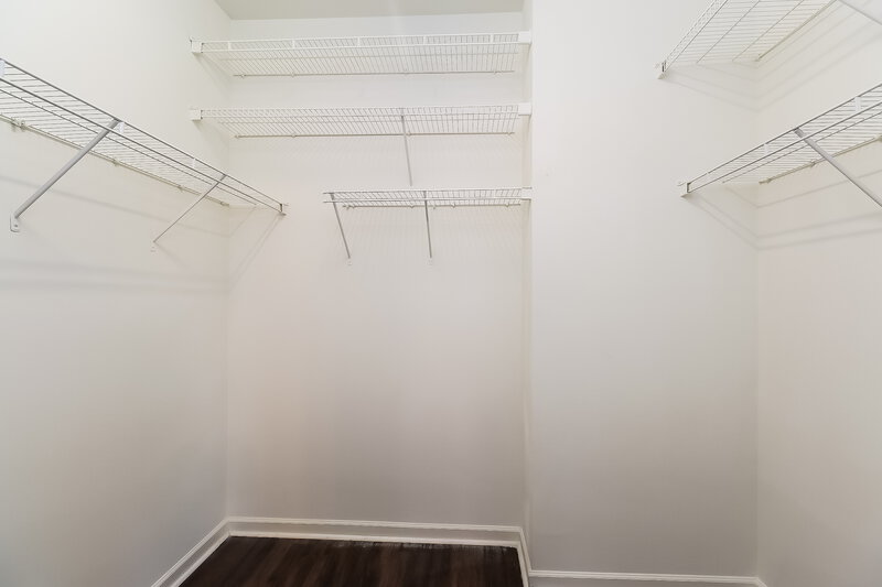 1,890/Mo, 10926 Slalom Hill Rd Charlotte, NC 28278 Walk In Closet View