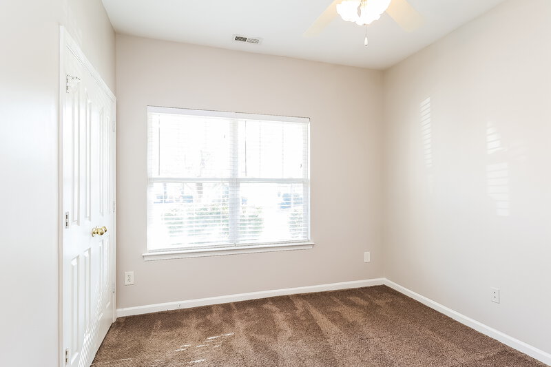 1,890/Mo, 10926 Slalom Hill Rd Charlotte, NC 28278 Bedroom View 2