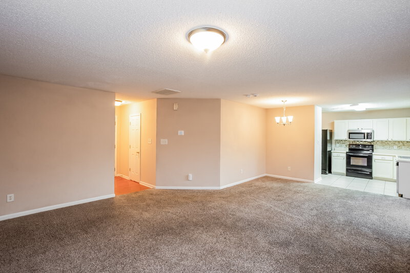 1,805/Mo, 10520 Pickerel Ln Charlotte, NC 28213 Living Room View 2