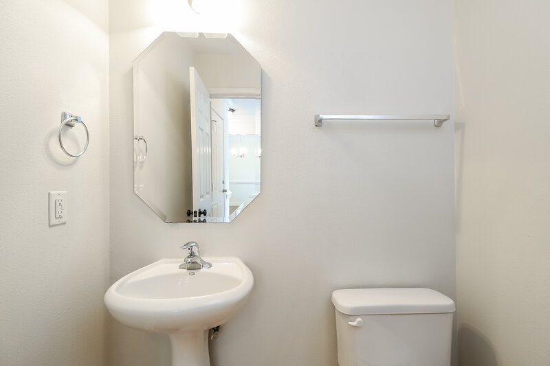 2,280/Mo, 13515 Stones Landing St Charlotte, NC 28278 Bathroom View