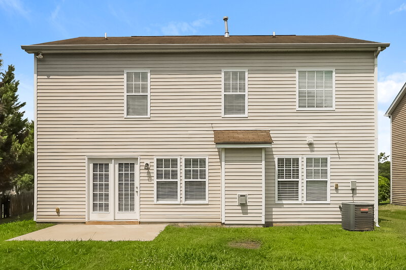 2,280/Mo, 13515 Stones Landing St Charlotte, NC 28278 Rear View