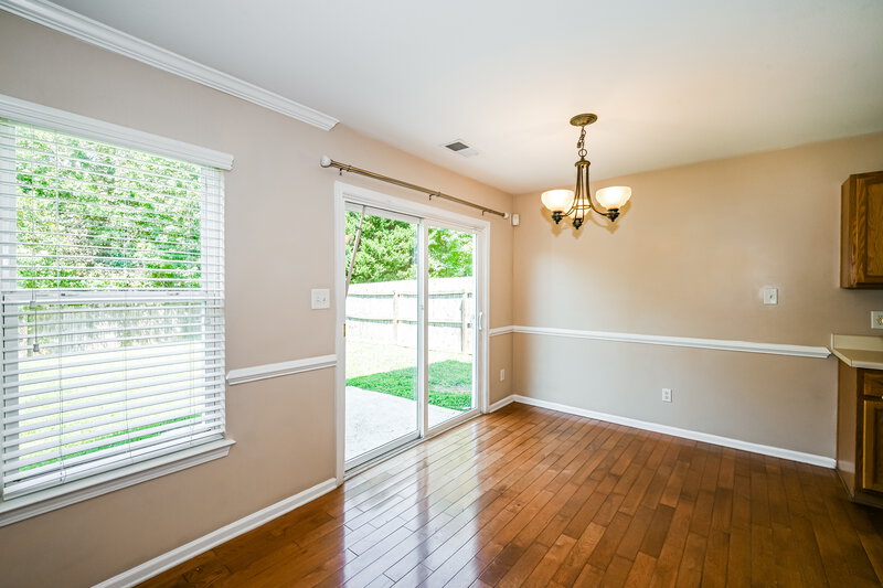 2,015/Mo, 4025 Dover Downs Dr Charlotte, NC 28216 Dining Room View