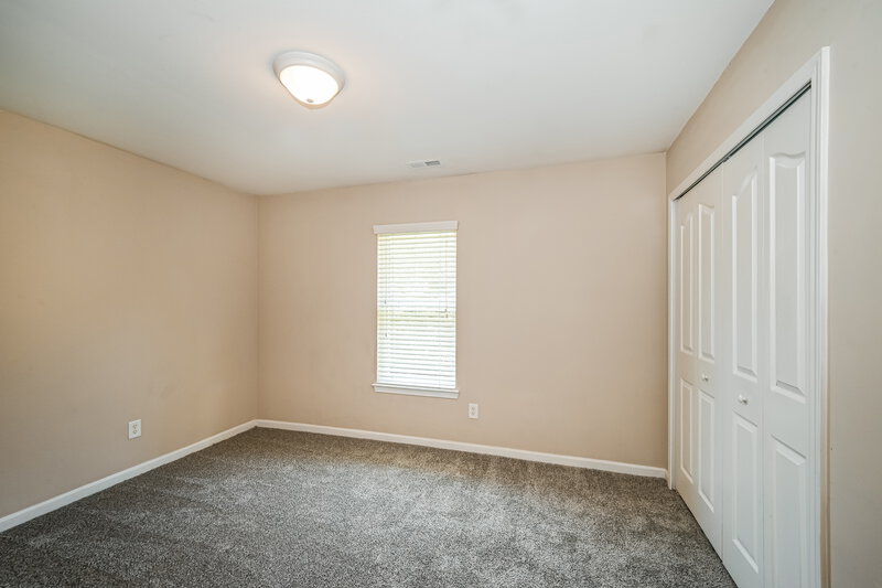 2,015/Mo, 4025 Dover Downs Dr Charlotte, NC 28216 Bedroom View 2