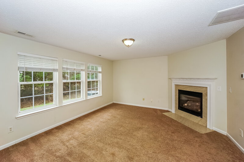 2,040/Mo, 1317 Crestfield Ct Charlotte, NC 28269 Living Room View
