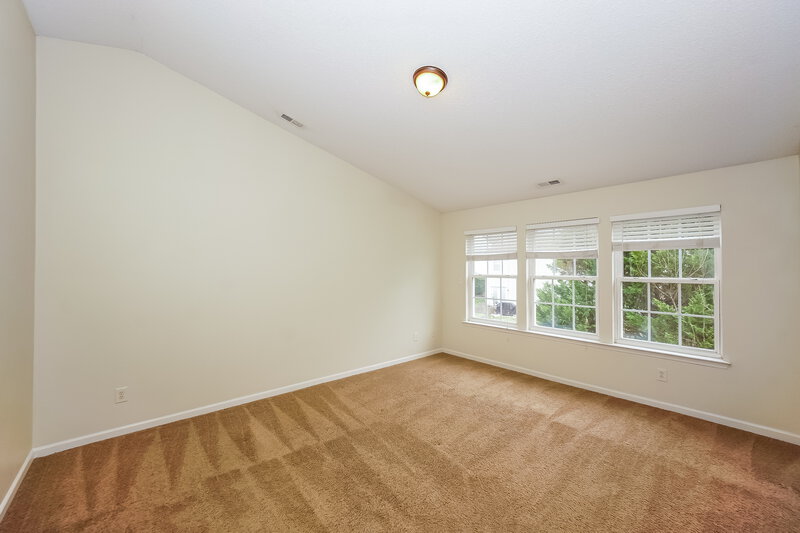 2,040/Mo, 1317 Crestfield Ct Charlotte, NC 28269 Main Bedroom View