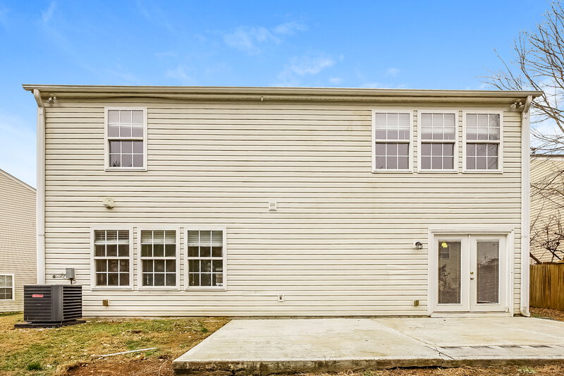 2,040/Mo, 1317 Crestfield Ct Charlotte, NC 28269 Rear View 2