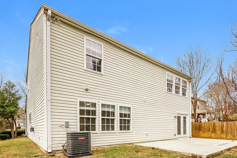 2,040/Mo, 1317 Crestfield Ct Charlotte, NC 28269 Rear View 3