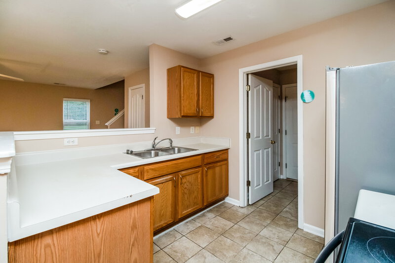 1,890/Mo, 10021 Green Hedge Ave Charlotte, NC 28269 Kitchen View