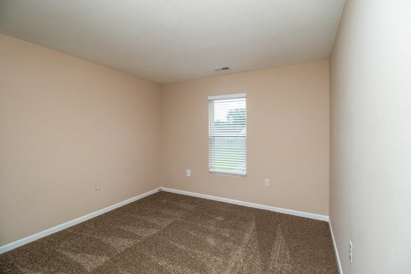 1,890/Mo, 10021 Green Hedge Ave Charlotte, NC 28269 Main Bedroom View 2