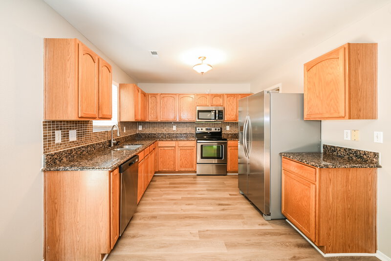 2,365/Mo, 9403 Swallow Tail Ln Charlotte, NC 28269 Kitchen View