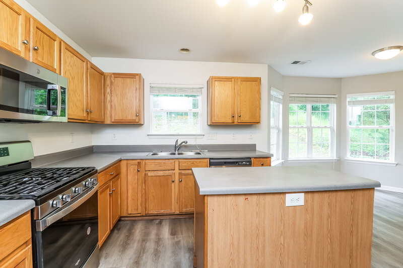 2,295/Mo, 4625 Canipe Dr Charlotte, NC 28269 Misc View 6