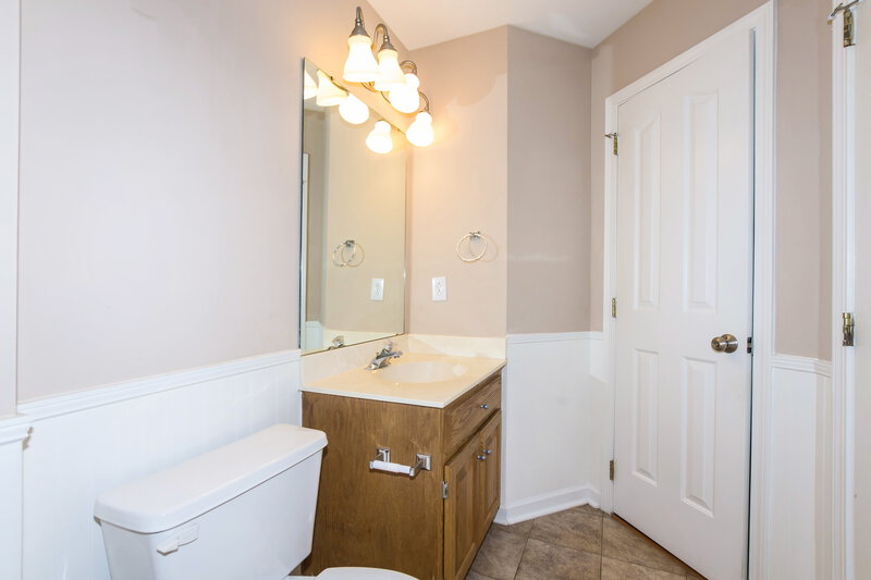 2,440/Mo, 9003 Mapledale Ct Cornelius, NC 28031 Bathroom View