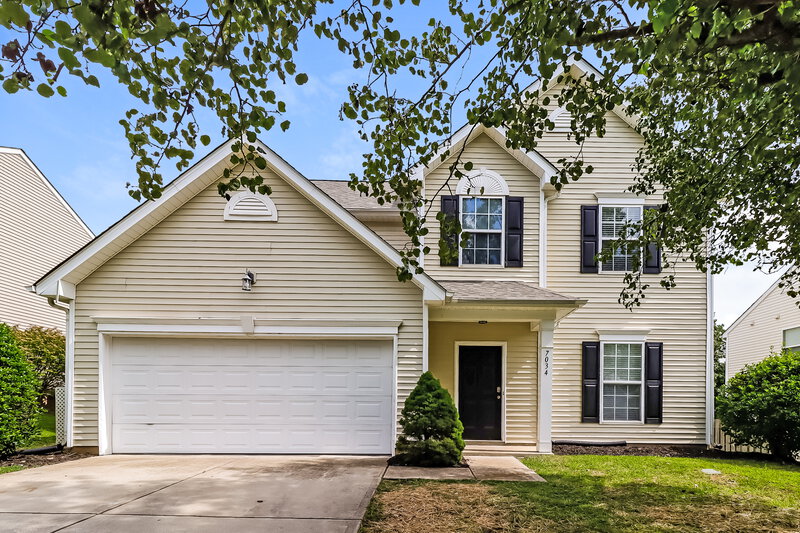 2,335/Mo, 7034 Advocator Ln Charlotte, NC 28216 External View