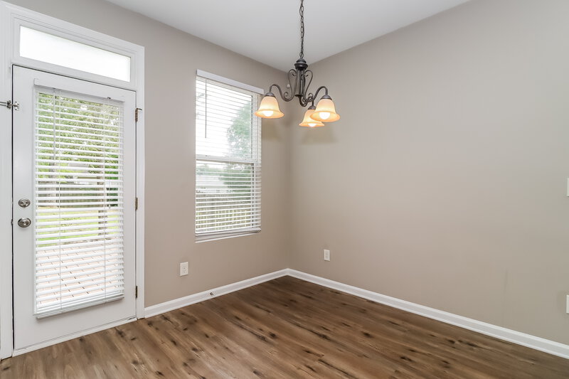 2,335/Mo, 7034 Advocator Ln Charlotte, NC 28216 Breakfast Nook View
