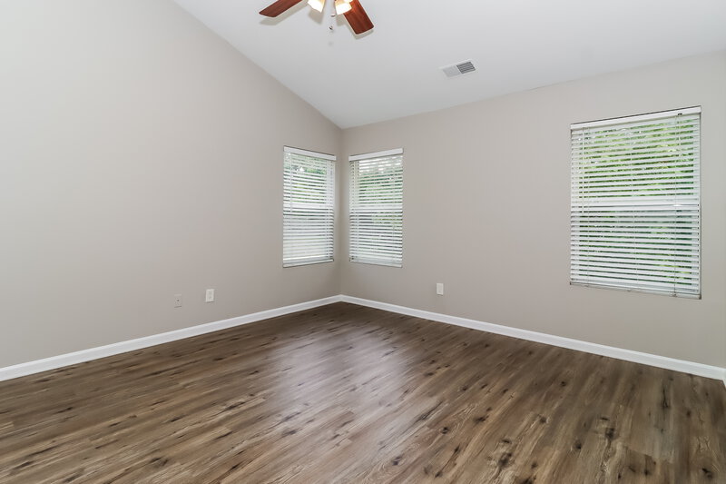 2,335/Mo, 7034 Advocator Ln Charlotte, NC 28216 Main Bedroom View