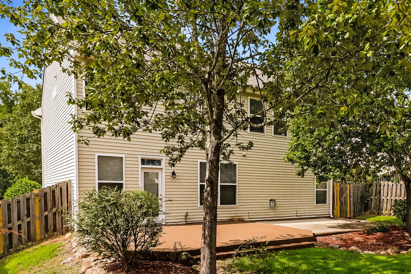 2,335/Mo, 7034 Advocator Ln Charlotte, NC 28216 Rear View