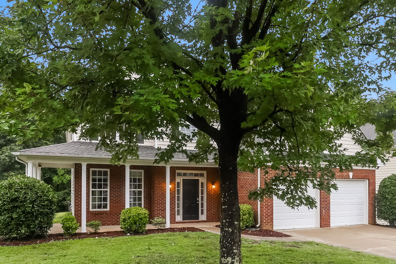2,770/Mo, 10023 Montrose Dr NW Charlotte, NC 28269 Front View