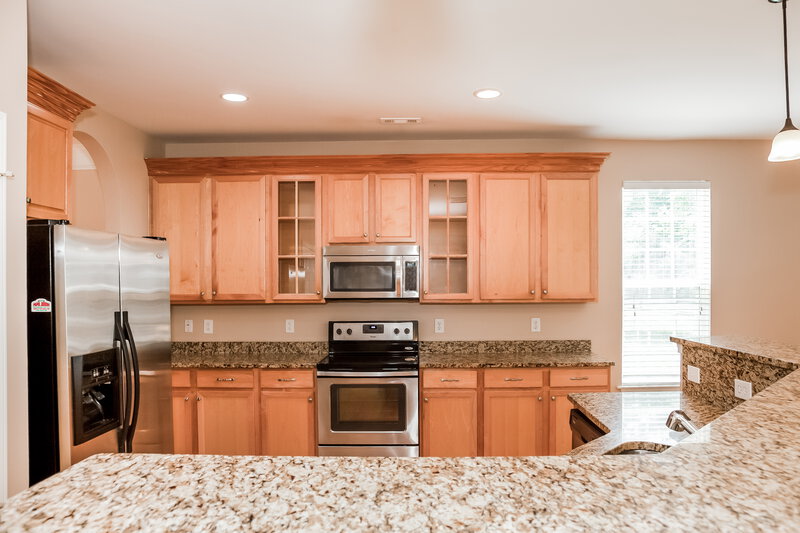 2,610/Mo, 10023 Montrose Dr NW Charlotte, NC 28269 Kitchen View 2
