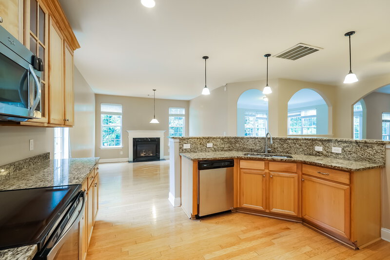 2,770/Mo, 10023 Montrose Dr NW Charlotte, NC 28269 Kitchen View