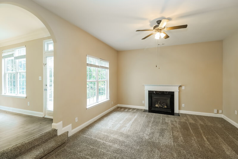 2,770/Mo, 10023 Montrose Dr NW Charlotte, NC 28269 Family Room View