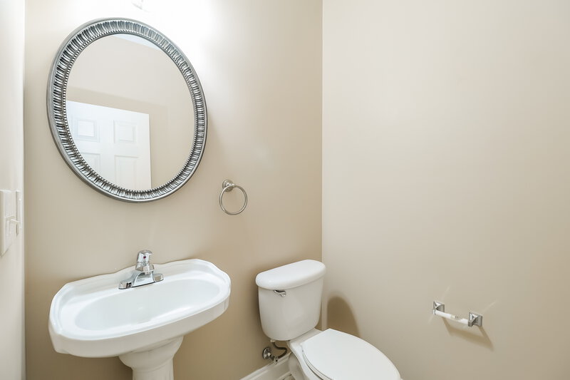 2,770/Mo, 10023 Montrose Dr NW Charlotte, NC 28269 Bathroom View