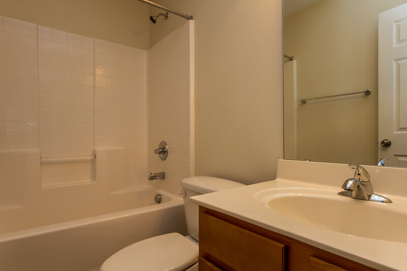 2,555/Mo, 17204 Hampton Trace Rd Huntersville, NC 28078 Bathroom View