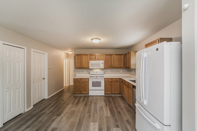 2,080/Mo, 8808 Chalkstone Rd Charlotte, NC 28216 Kitchen View 2