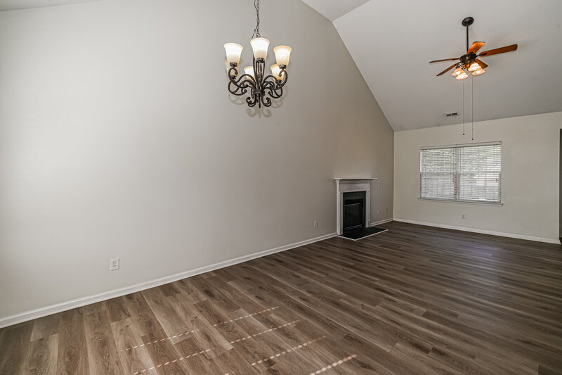 2,070/Mo, 6827 Blake Brook Dr Concord, NC 28025 Living Room View 2
