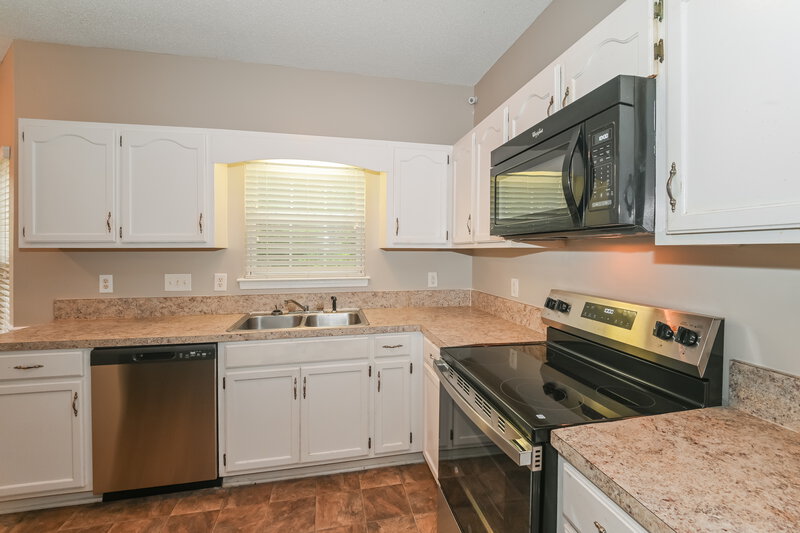 1,990/Mo, 7526 Fallow Ln Charlotte, NC 28273 Kitchen View 2