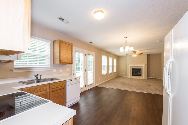 1,925/Mo, 3926 Edgeview Dr Indian Trail, NC 28079 Kitchen View 3