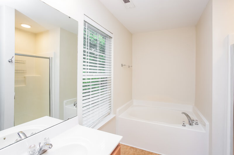 1,835/Mo, 19404 Fridley Ln Cornelius, NC 28031 Bathroom View