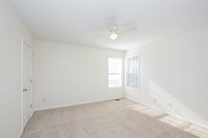 2,190/Mo, 4134 Planters Watch Dr Charlotte, NC 28278 Master Bedroom View 2