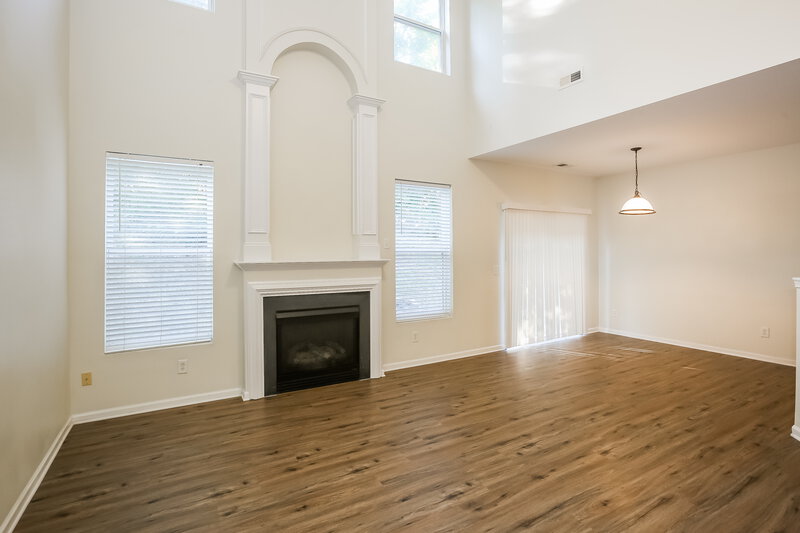 1,960/Mo, 15132 Oldcorn Ln Charlotte, NC 28262 Living Room View