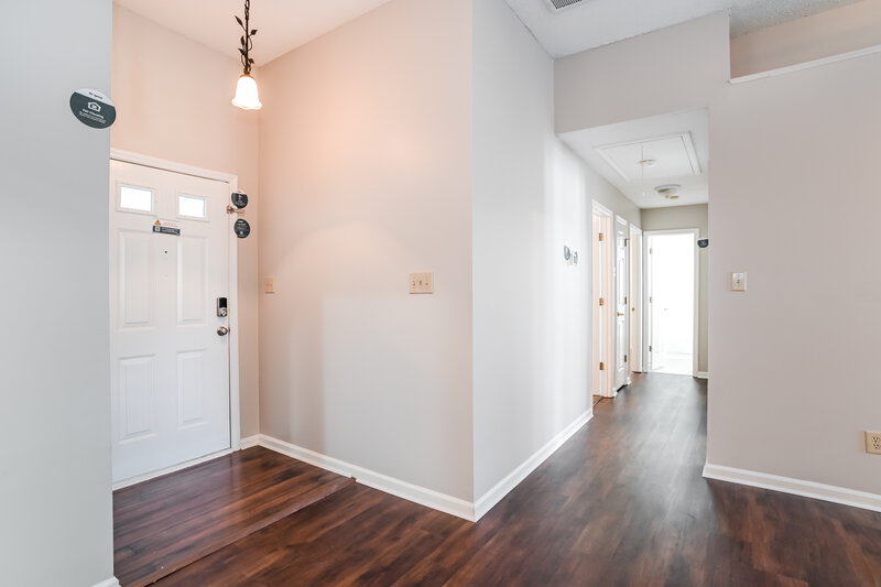 2,000/Mo, 14214 Walkers Crossing Dr Charlotte, NC 28273 Foyer View