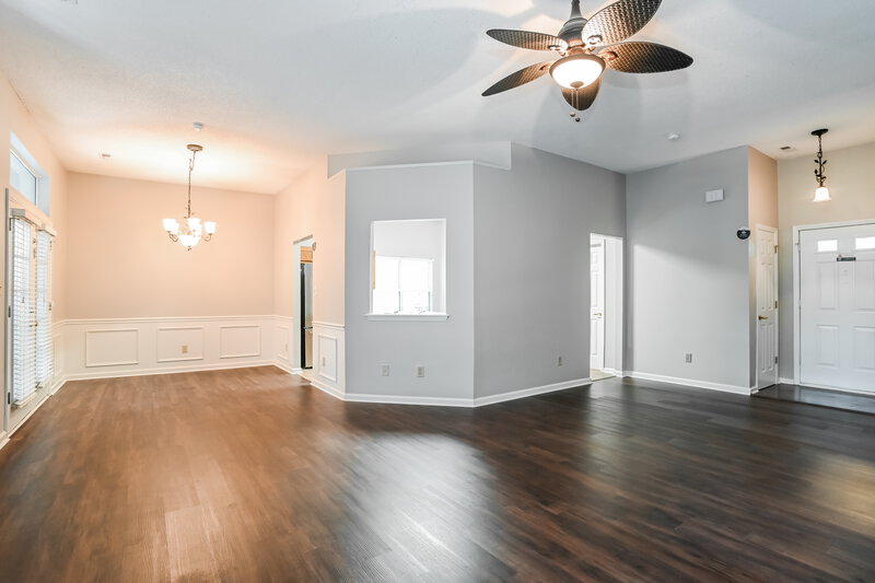 2,000/Mo, 14214 Walkers Crossing Dr Charlotte, NC 28273 Living Room View 2