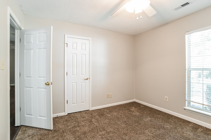 2,000/Mo, 14214 Walkers Crossing Dr Charlotte, NC 28273 Main Bedroom View 2