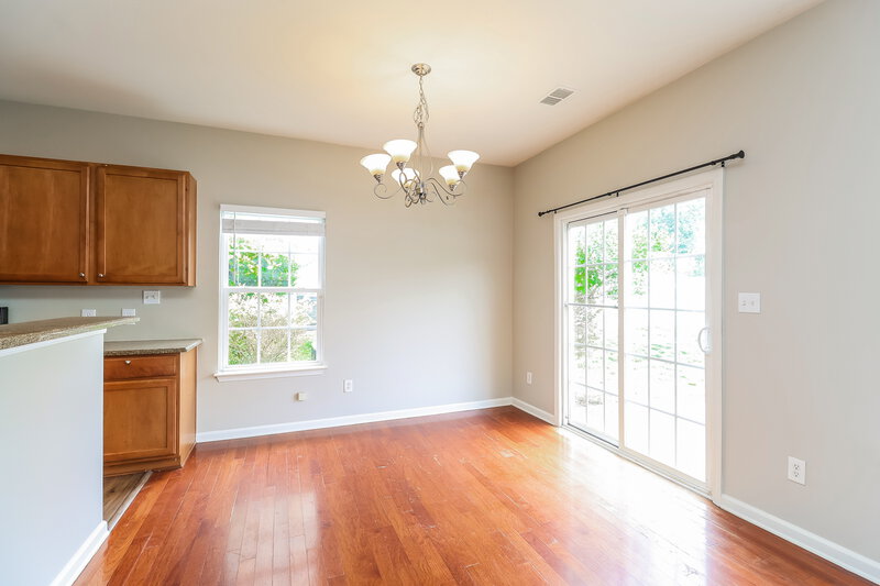 2,425/Mo, 6415 Glenolden Dr Charlotte, NC 28269 Breakfast Nook View
