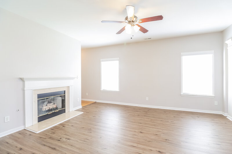 2,220/Mo, 11428 Lamoille Ln Charlotte, NC 28278 Living Room View 2