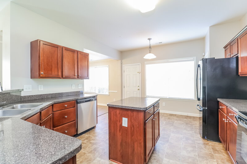 2,220/Mo, 11428 Lamoille Ln Charlotte, NC 28278 Kitchen View