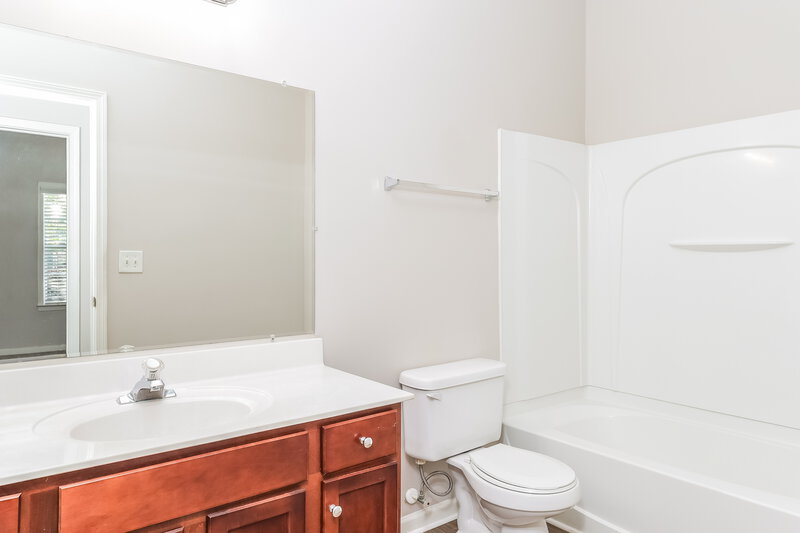 2,220/Mo, 11428 Lamoille Ln Charlotte, NC 28278 Bathroom View