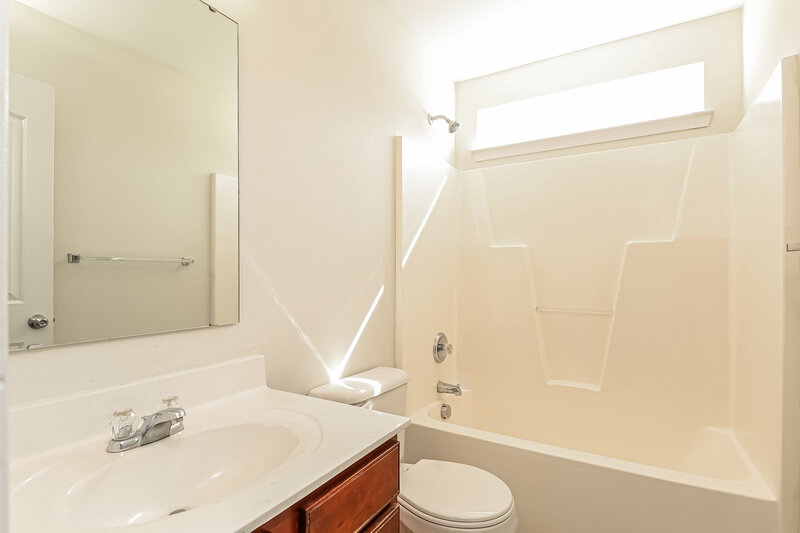 2,350/Mo, 6908 Sequoia Hills Dr Harrisburg, NC 28075 Bathroom View