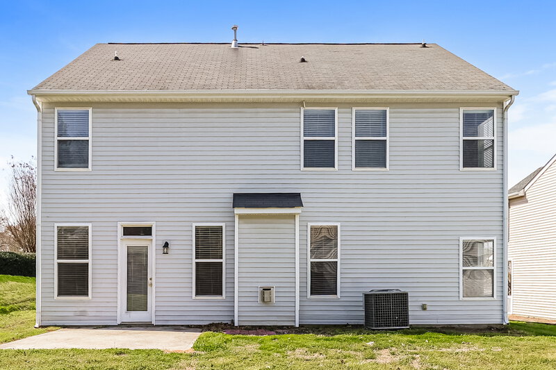 2,350/Mo, 6908 Sequoia Hills Dr Harrisburg, NC 28075 Rear View