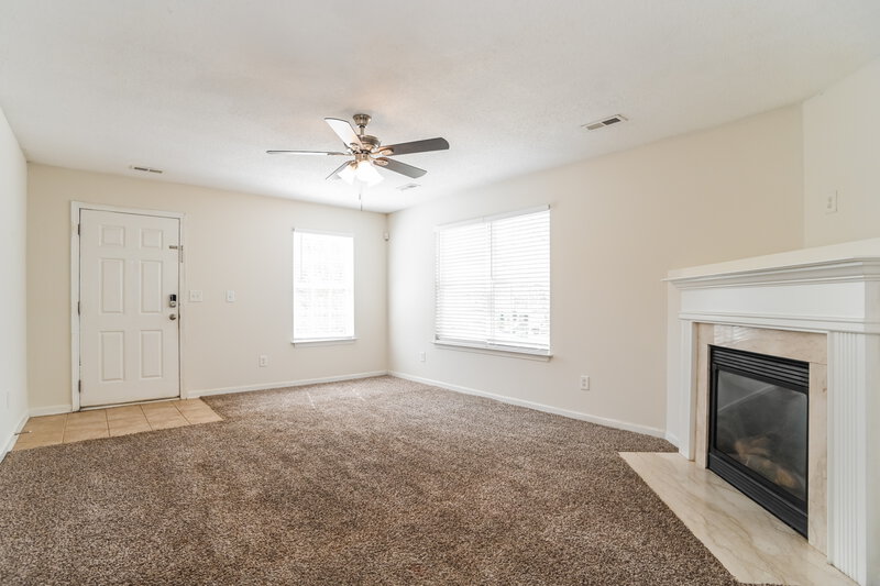 1,985/Mo, 6846 Squirrels Foot Ct Charlotte, NC 28217 Living Room View 2