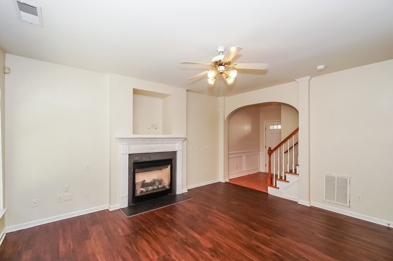 2,015/Mo, 10142 Old Carolina Dr Charlotte, NC 28214 Living Room View 2