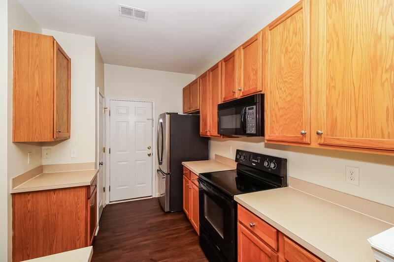 2,015/Mo, 10142 Old Carolina Dr Charlotte, NC 28214 Kitchen View 2