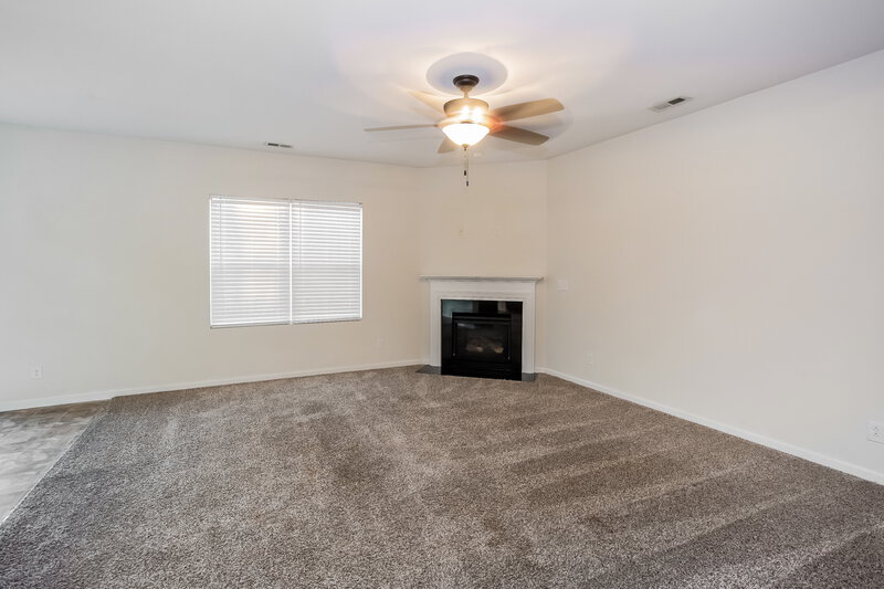 1,950/Mo, 2011 Blue Stream Ln Indian Trail, NC 28079 Living Room View