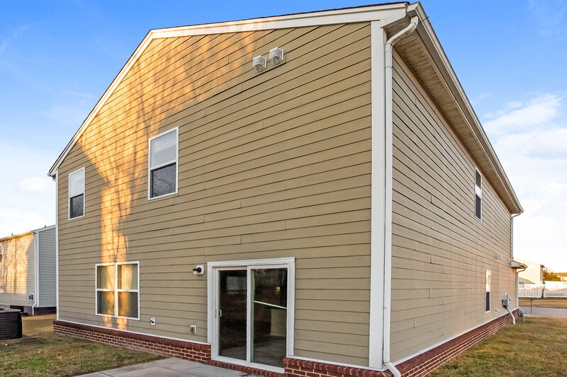 1,950/Mo, 2011 Blue Stream Ln Indian Trail, NC 28079 Rear View