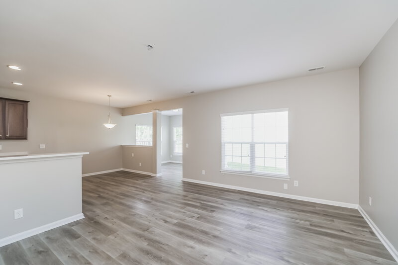 2,590/Mo, 14420 O Casey Ln Charlotte, NC 28213 Living Room View 2