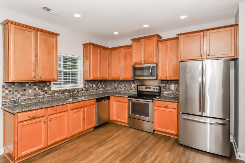 2,290/Mo, 4503 Clymer Ct Charlotte, NC 28269 Kitchen View 2