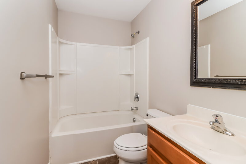 2,290/Mo, 4503 Clymer Ct Charlotte, NC 28269 Bathroom View